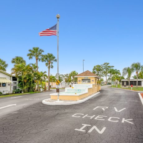 Sunshine RV Resort Entrance